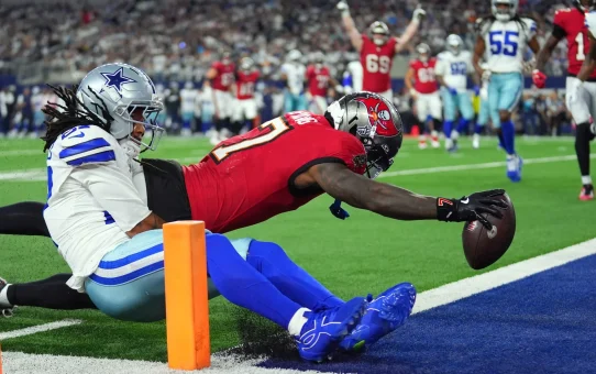 The Dallas Cowboys Are a Hot Mess, Losing to the Tampa Bay Buccaneers Is Just Embarrassing